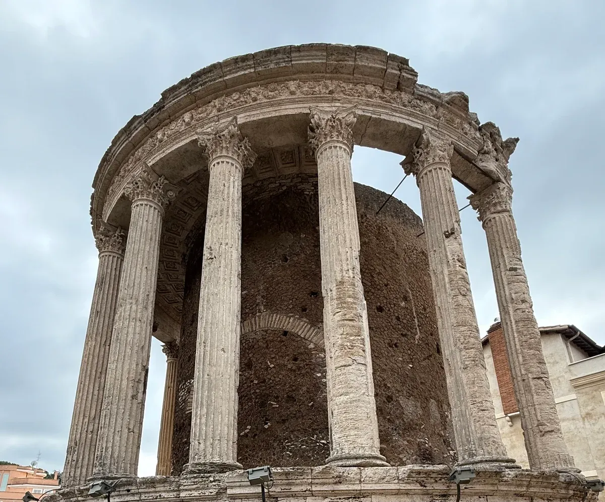The Temple of Vesta above the gorge in Tivoli, where lunch fits into a Tivoli day trip from Rome